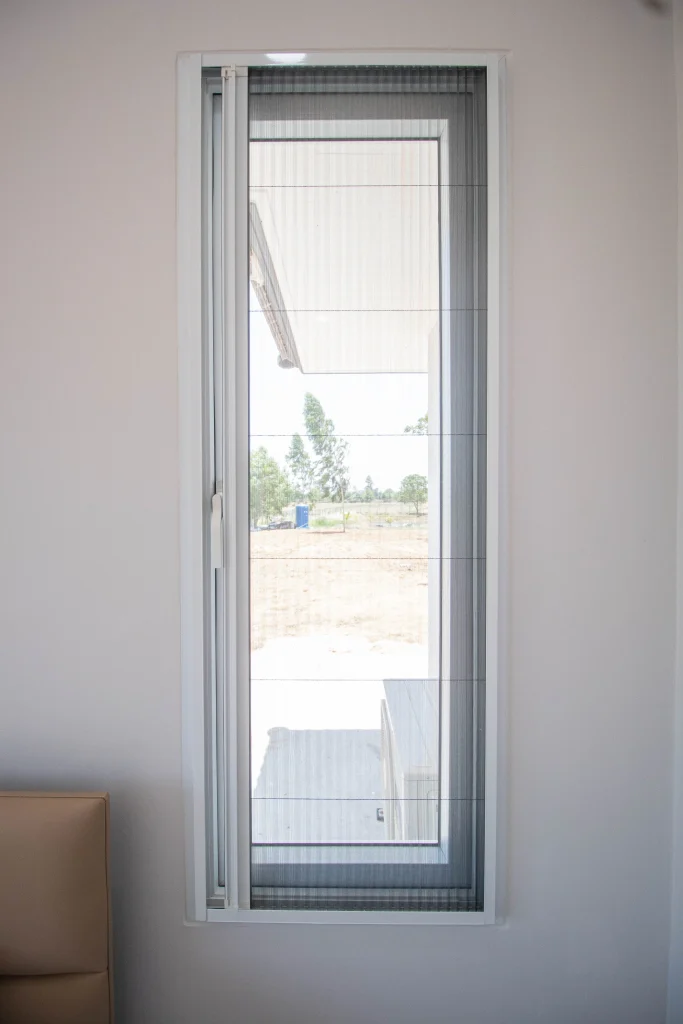 ประตูมุ้งจีบ UPVC มุ้งจีบหน้าต่างบานเปิดเดี่ยว ประตูมุ้งจีบ UPVC