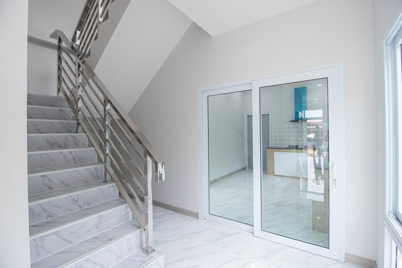 ประตูยูพีวีซี