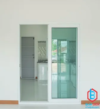 หน้าต่างบานเลื่อนกลาง หน้าต่าง UPVC ขนาด 2.50 x 1.35 เมตร