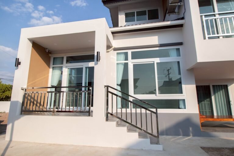 ผลงานการติดตั้งประตูหน้าต่าง uPVC ต.กมลาไสย อ.กมลาไสย จ.กาฬสินธุ์